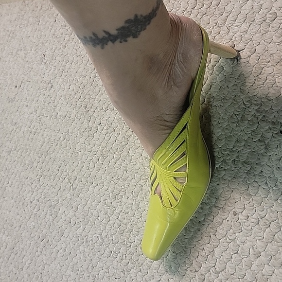 Barbara Bui Vintage Leather Peek-A-Boo Strappy Upper w/2" Heels - Size 40 - Picture 16 of 17